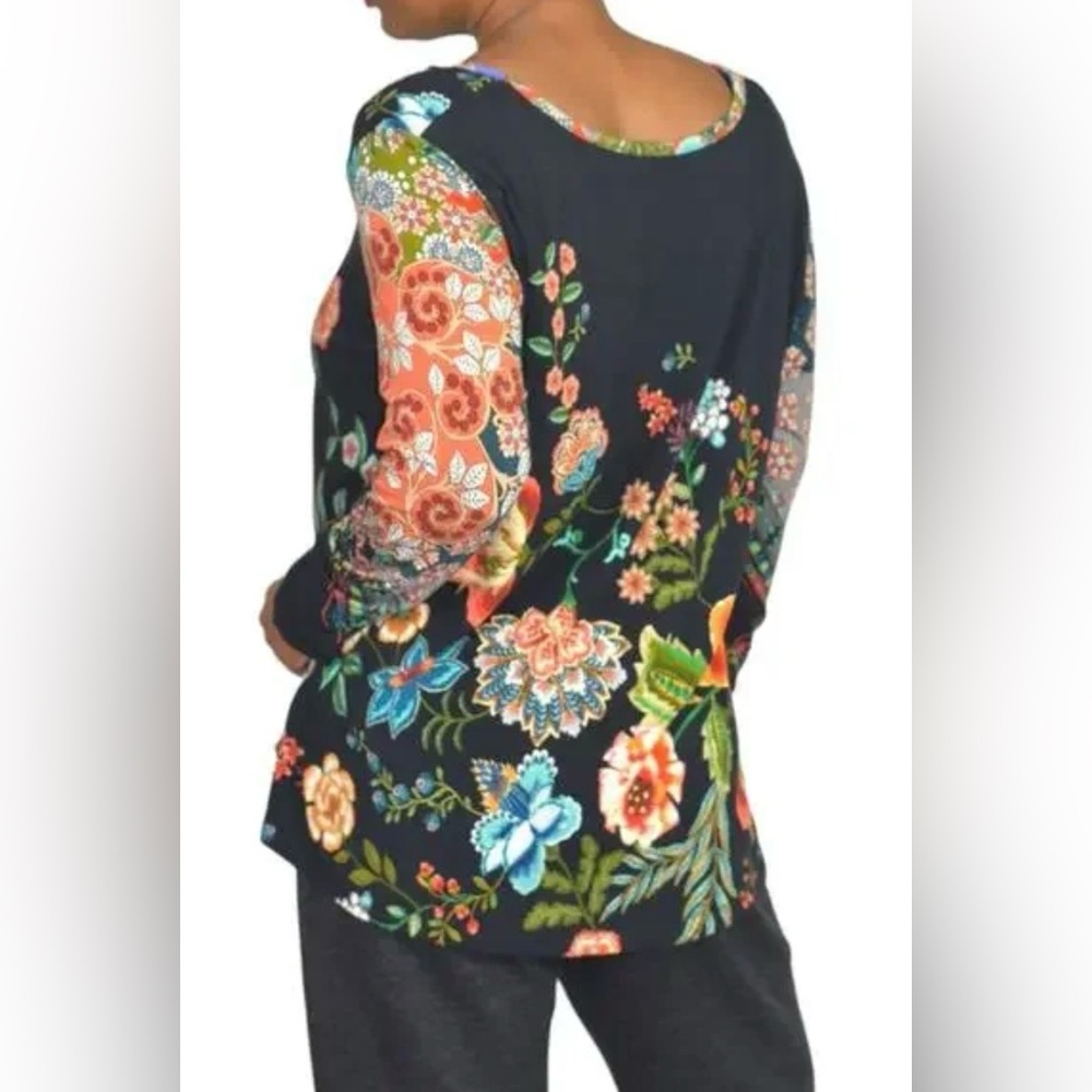 💥PRICE DROP💥 Johnny Was Ardell Floral Top - Picture 2 of 8